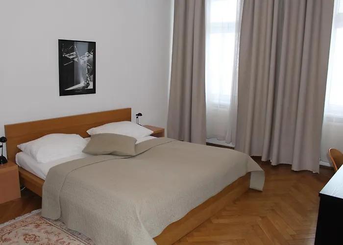 Hotel Wiener Kindl 3*
